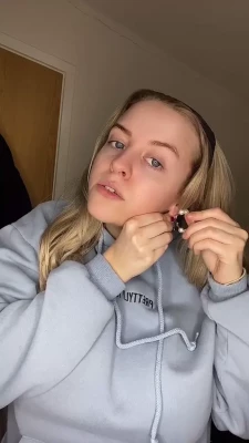 Amber Rose Brightman [ amber-rose-brightman ] - Check out my hot friends   Hi babes  We like to fuck a lot and post