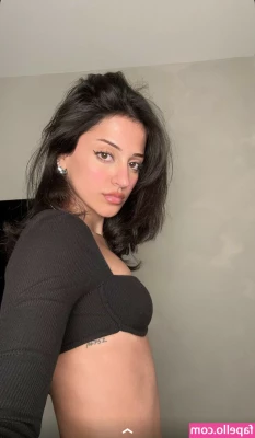 Melody Oz [ melody-oz ] - Free sub to my OF @littlemisslollii 💋 cum find out why they call