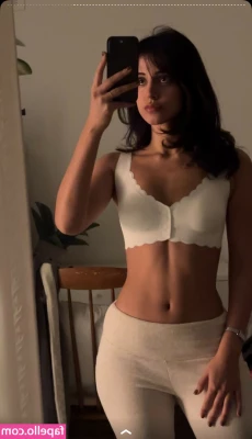 Melody Oz [ melody-oz ] - Cum make me purrr