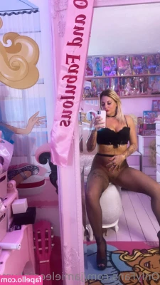 Jamieleepinkymummy - Woke up with you on my mind  tip this post  5 for 5 wet pussy pics