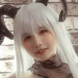 curlywiktoria