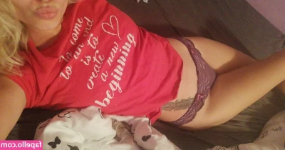 Sandra Gowska [ sandra-gowska ] - Hope everyone is having a great Friday