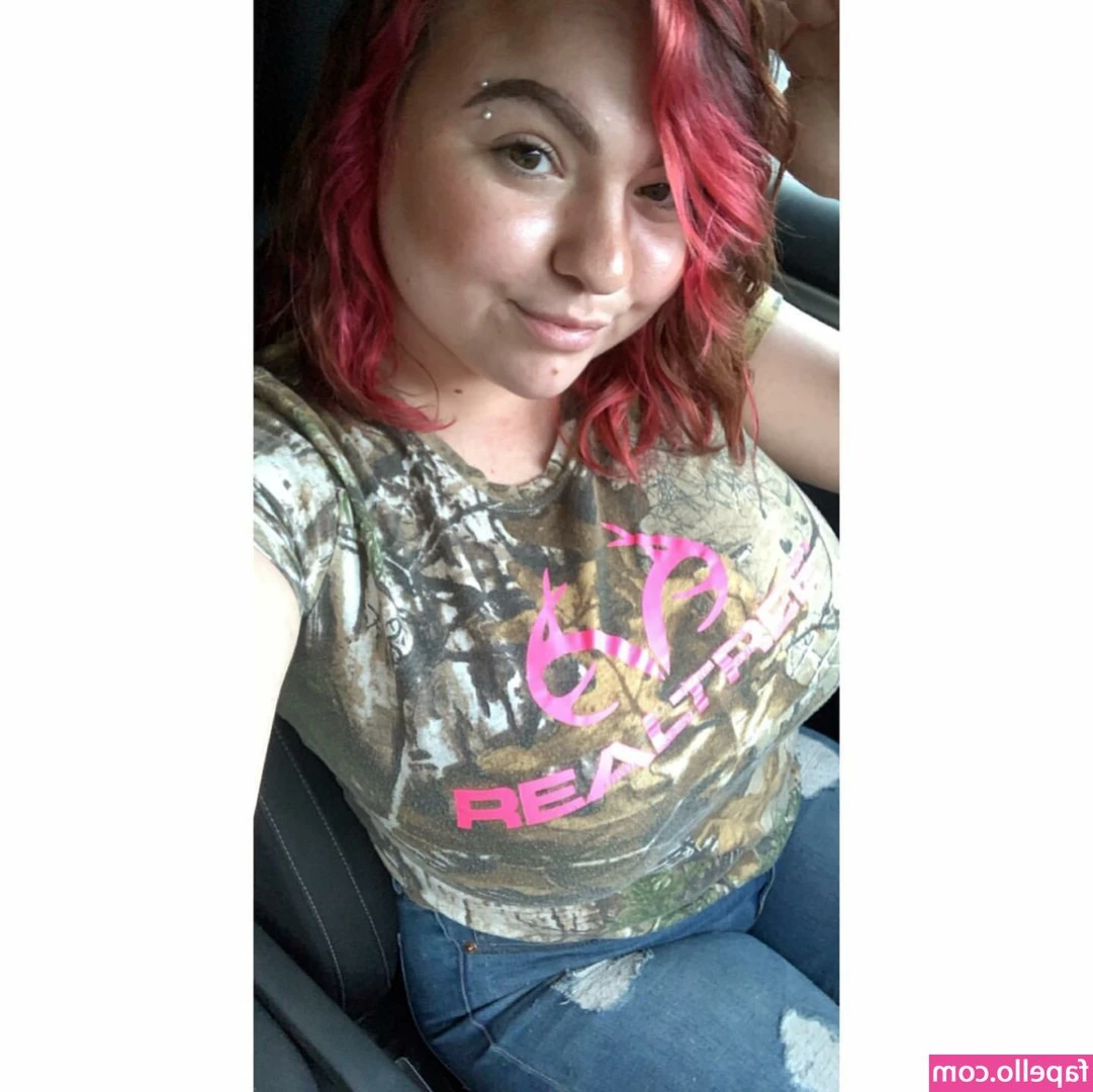 southern_princess850 [ southern-princess850 ] - HAPPY FIRST ORGASM OF THE YEAR!