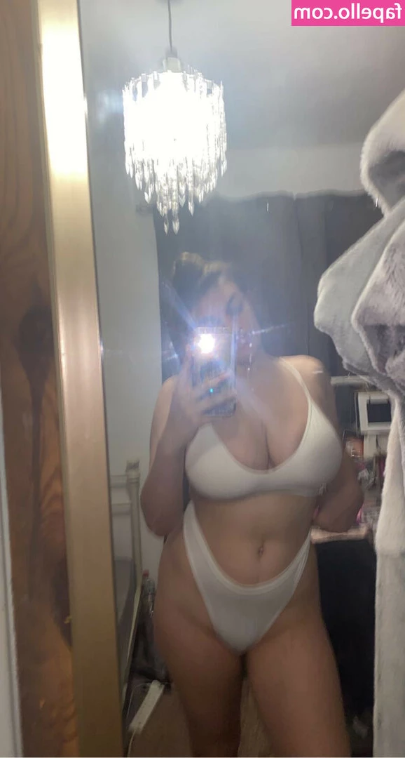 Chloe Whitham [ chloe-whitham ] - Had fun with my body oil today  It s always a joy having a good rub