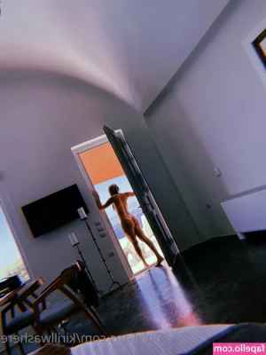 Estee Maria [ estee-maria ] - Small but good booty