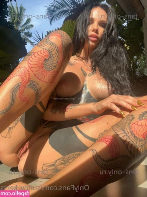 Ksusha Krasivchik [ ksusha-krasivchik-1 ] - Buenos días bebés  a ustedes también les gusta hacer cardio fuera