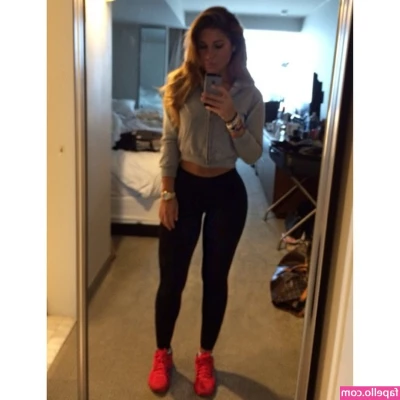 Laureen Pisciotta [ laureen-pisciotta ] - Would I make u blow your load