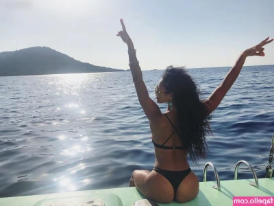 Vick Hope [ vick-hope ] - check out the free video in your dms! tell me if you want more (by