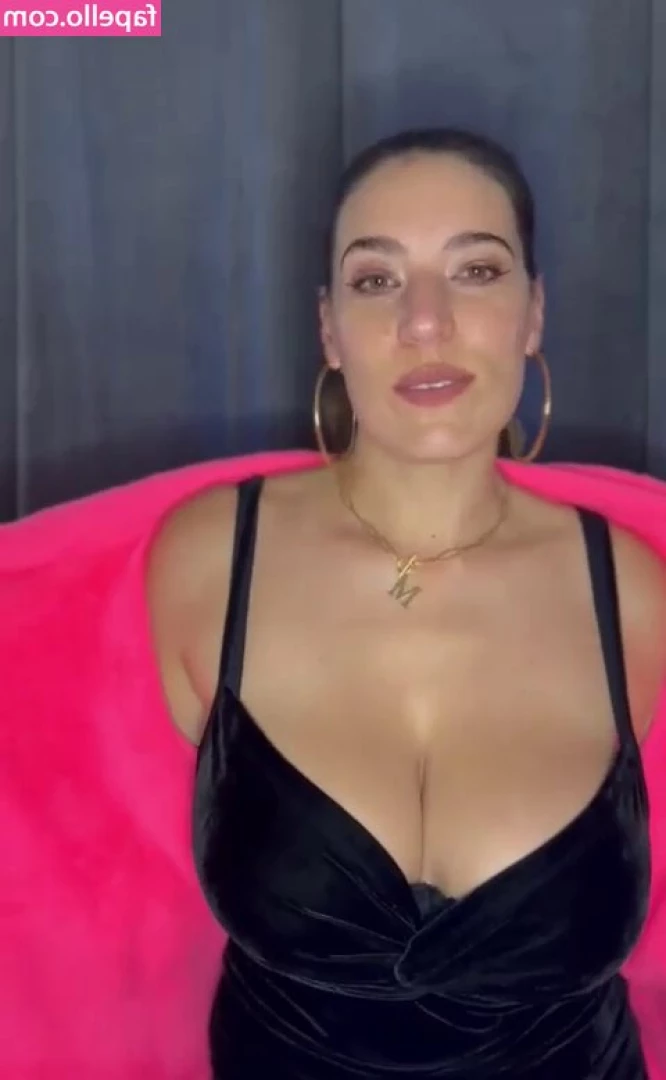 macarena_in_the_sun [ macarena-in-the-sun ] - Pic of how it started video of how it s going  At this rate we re