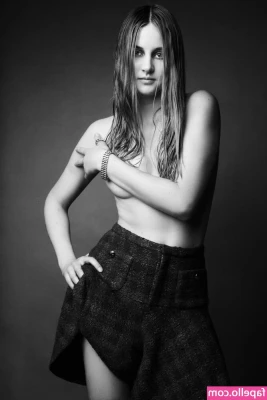 Shailene Woodley [ shailene-woodley ] - Hey babe come chat with me 😍