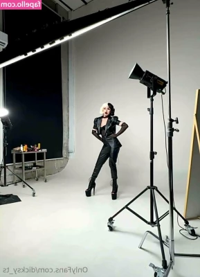 dicksy_ts [ dicksy-ts ] - Sexy photoshoot <3