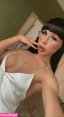 dicksy_ts [ dicksy-ts ] - Who wants a video of me sucking this