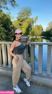 dicksy_ts [ dicksy-ts ] - I m live now on chaturbate com mymindbreaks2 come fuck me with my