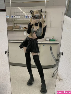 Otogi Shikimi [ otogi-shikimi ] - so close to my kitty isnt it?