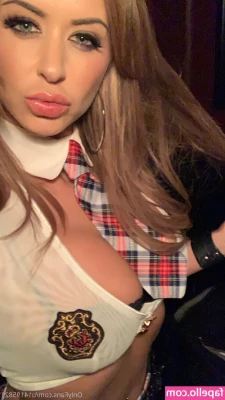 emiaddisonx - Feasting on @bullinterrupted’s delicious booty 🤤🍑🍑🍑