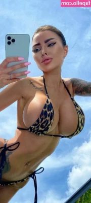 Alena Omovich [ alena-omovich ] - I like to strip naked and play pranks with my naked body    My big