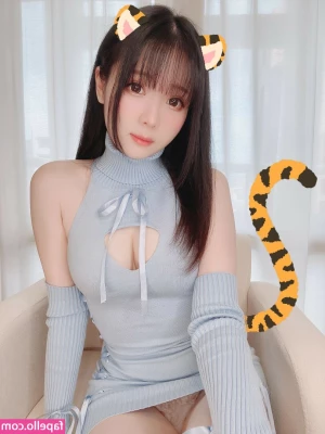 Shimo - Hey, which look do you like more?💕