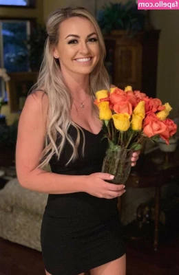 Ashley Freiberg [ ashley-freiberg ] - Who thinks that s hot
