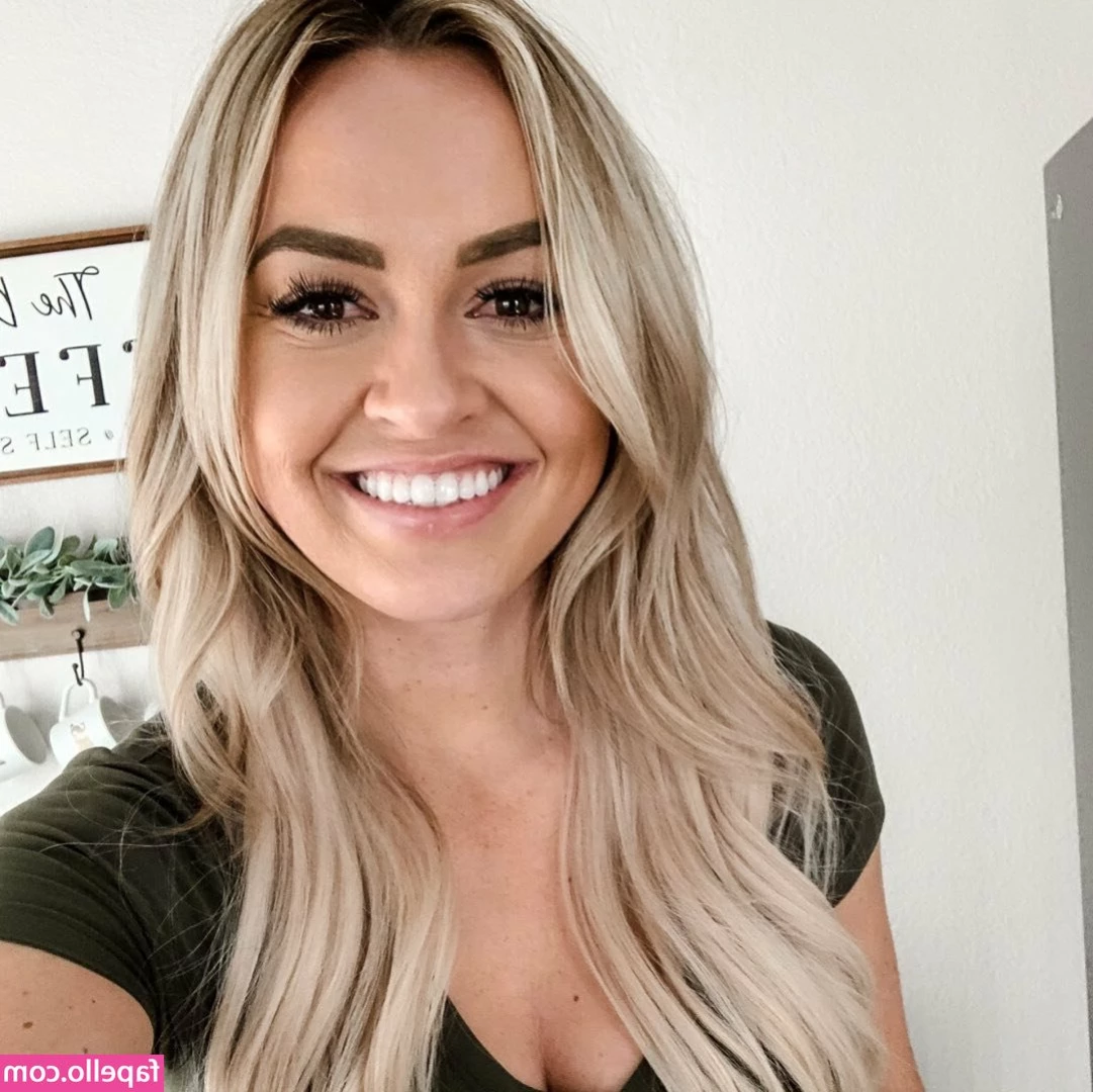 Ashley Freiberg [ ashley-freiberg ] - https onlyfans com lilywright c446 SHE IS ONLINE NOW     FREE