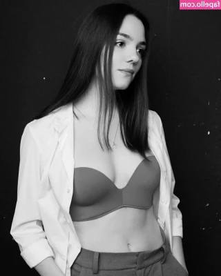 Evgenia Medvedeva [ evgenia-medvedeva ] - @vivi_rivi  FREE👅👅👅  @vivi_rivi  Welcome to my world 💋  