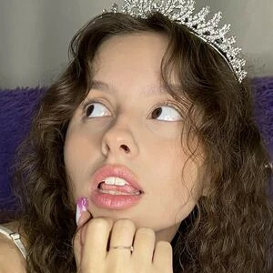Ameliaaa April