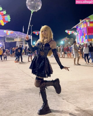 KitzCua - Someone asked for heels 👠!?