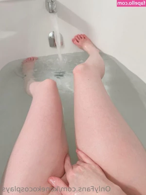 konekocosplays - Bloop  Just elfin around