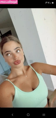 Noy & Hadar Karako [ noy-hadar-karako ] - Am I your naughty Easter bunny?🙈 🥕🐰