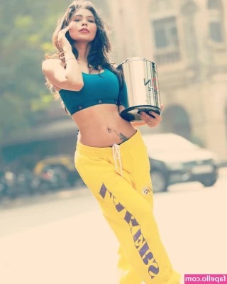 bossgirlannie - Look how happy it makes me to show off and spread for you