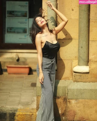 bossgirlannie - Help me pull this off