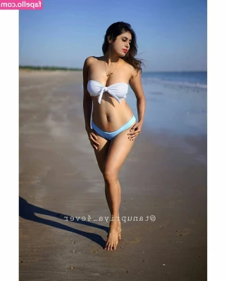 tanupriya - Would you fuck me in the backyard