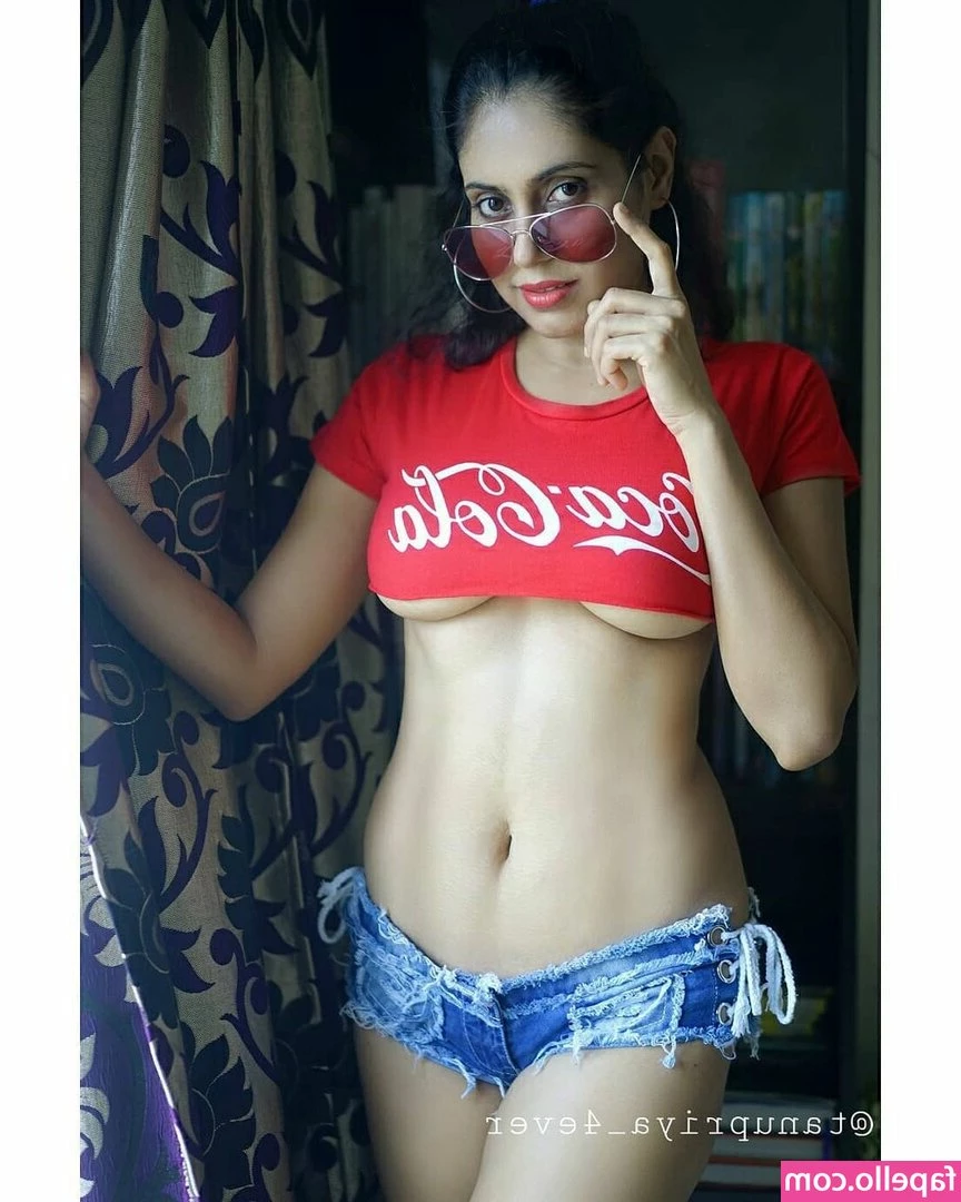 tanupriya - Tip $20 today for a 1 min of me moaning your name over and over! 🖤
