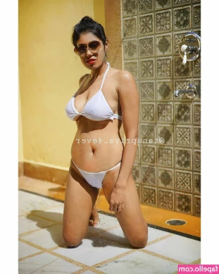 tanupriya - If you guys didn t know I sell feet pics on feetfinder head over