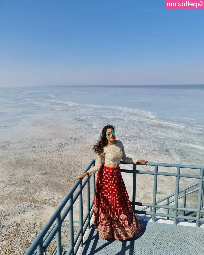 tanupriya - I have a "pose" problem lol 😂