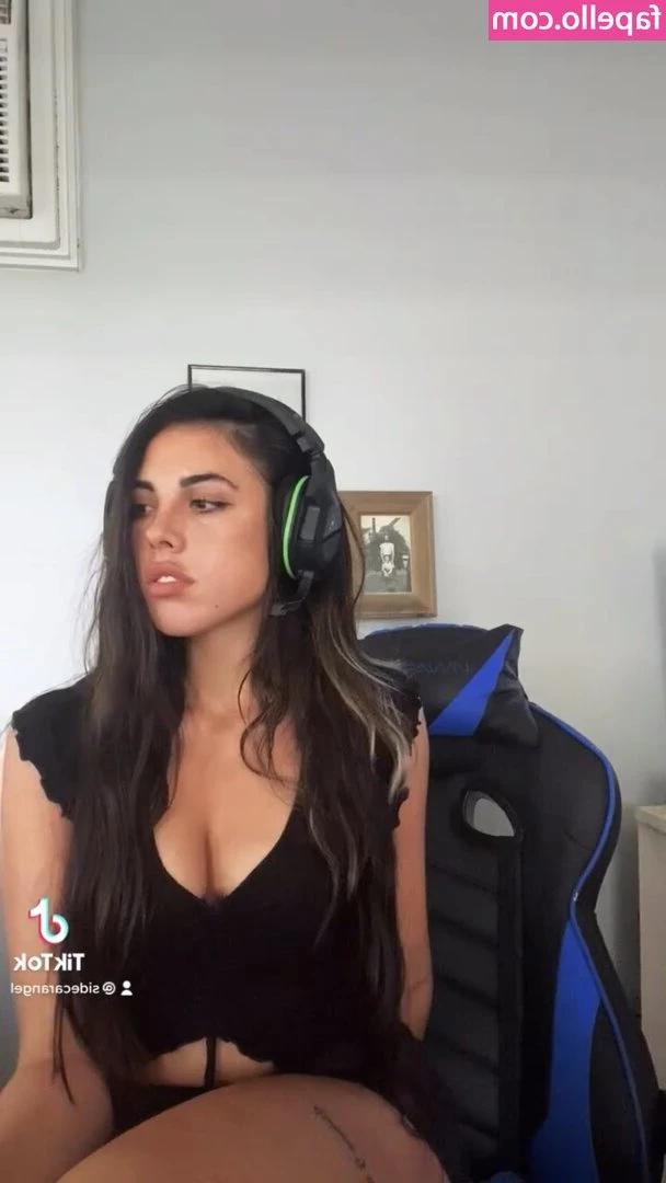 Sidetrackangel - Stay Hydrated...drink up all my juices tonight 🤤