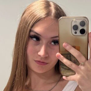 Alexia Loom