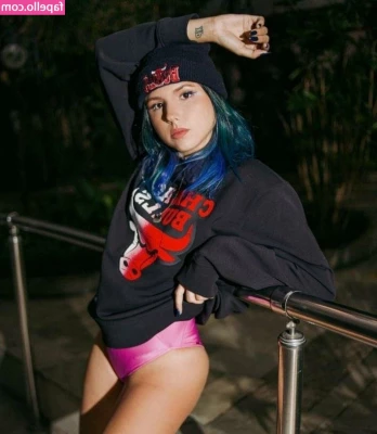 Camilota Xp [ camilota-xp ] - Woke up 2 mins ago  thought the first thing I d do is take a  