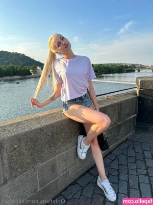 lilli.clark [ lilli-clark ] - I can't wait to show you how naughty I am. XOXO NAT
