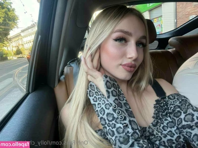 lilli.clark [ lilli-clark ] - Spank me