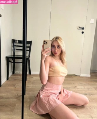 lilli.clark [ lilli-clark ] - Would your dick take my fat ass jumping on it like this