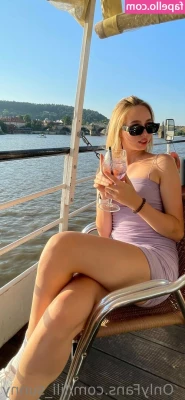 lilli.clark [ lilli-clark ] - There s lots of ways to get wet