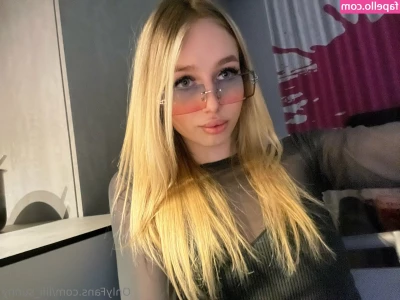 lilli.clark [ lilli-clark ] - Yours truly is a tourist👀