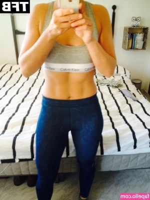 Claire Hutchings [ claire-hutchings ] - Short clip of the outfit for the free video today