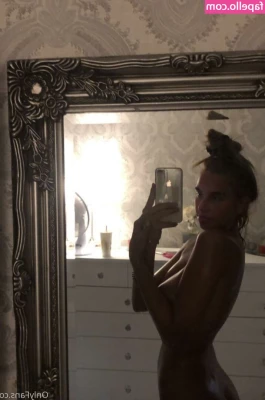 Kyia Peters Basildon [ kyia-peters-basildon ] - Eat Me