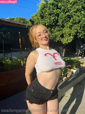 emmamagnoliaxo - in the mood for cake