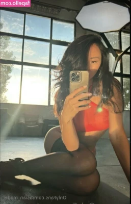 asian_model [ asian-model ] - Back or sole  What do you prefer