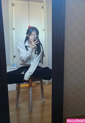 asmr_nara [ asmr-nara ] - Can you handle this view? Just a lil peek at what's waiting for you.