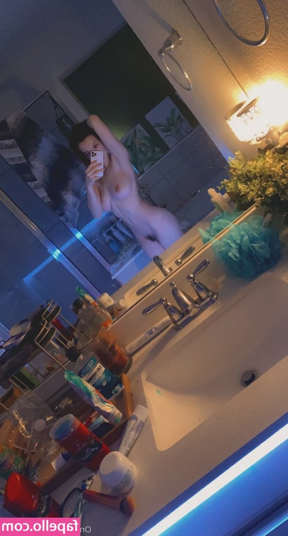 Emmahdorable - POV  you re my dinner date