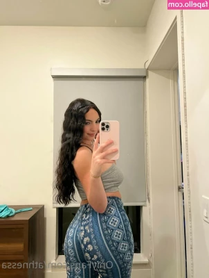 Athnessa - I m here and I m ready to play with you