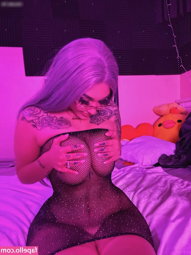 Qnsan - creo que el morado me queda bien en la nalgas